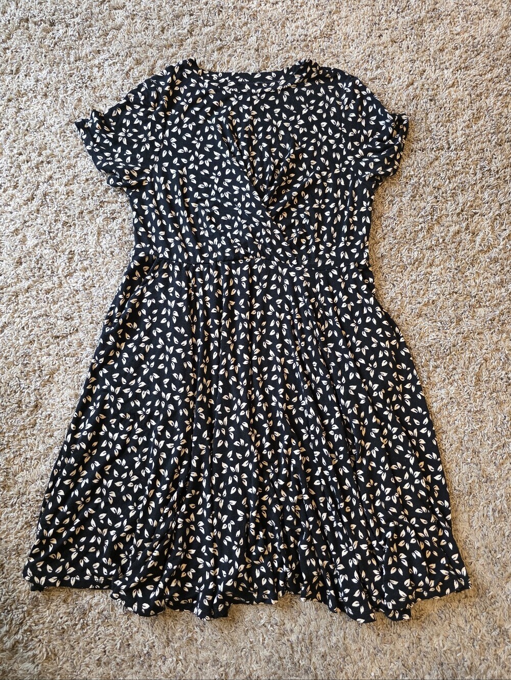 Torrid Size 1 Super Soft Black Leaf Print Dress